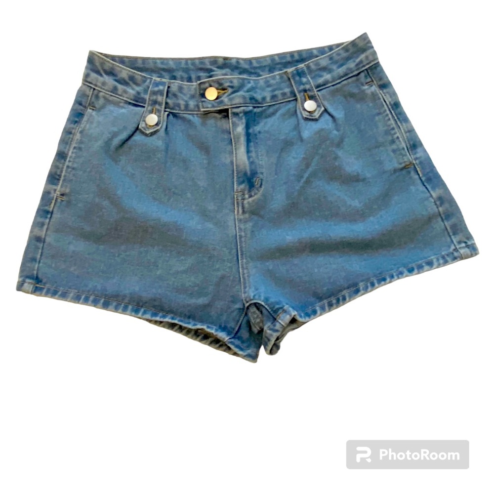 NWOT Plicated Detail Denim Shorts Size L